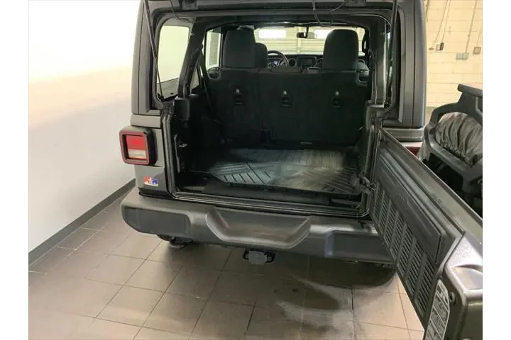 $27290 : Jeep Wrangler Unlimited 2018 image 10