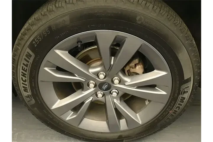 $32958 : Ford Explorer 2023 AWD XLT 4 image 9