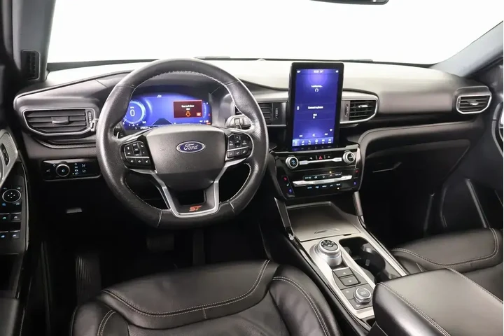 $39999 : Ford Explorer 2023 AWD ST 4d image 2