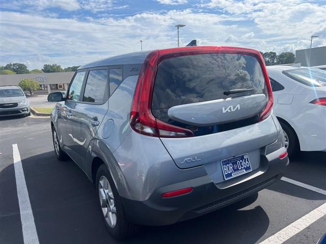 $16991 : PRE-OWNED 2022 KIA SOUL LX image 7