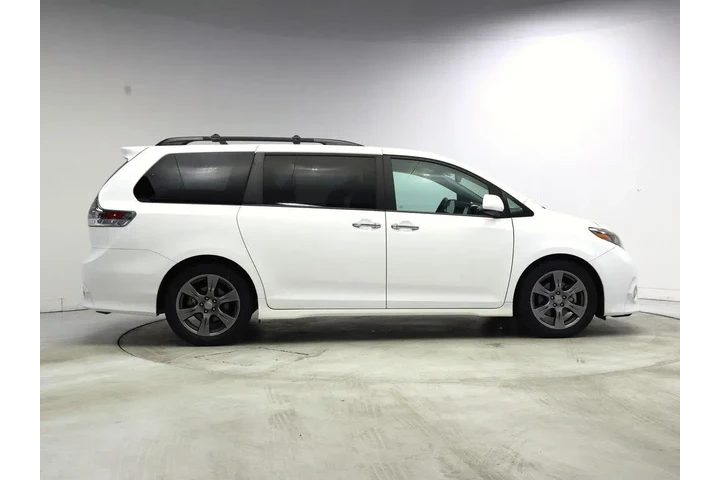 $33998 : Toyota Sienna 2017 SE 8-Pass image 7