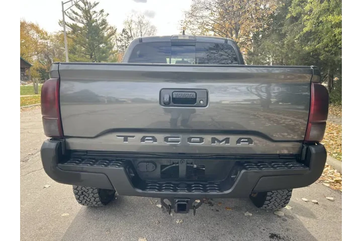 $28997 : 2017 Tacoma TRD Off-Road image 6