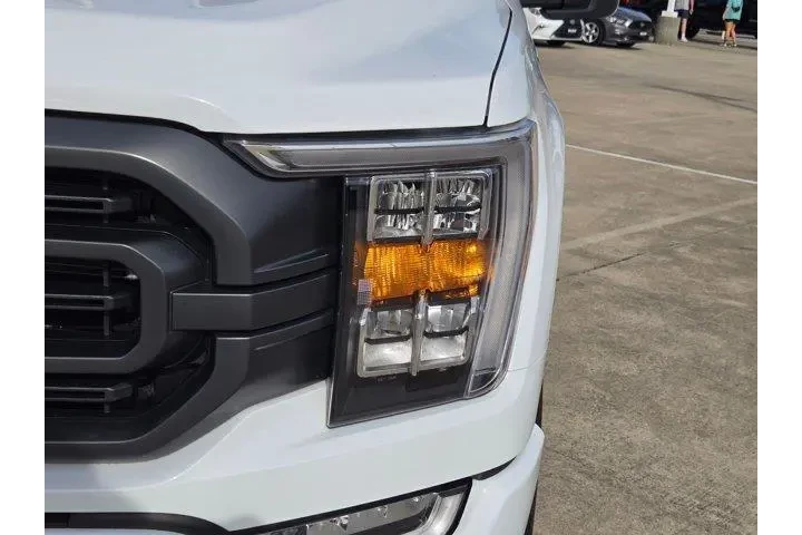 $37400 : Ford F-150 2023 4x4 XLT 4dr image 9