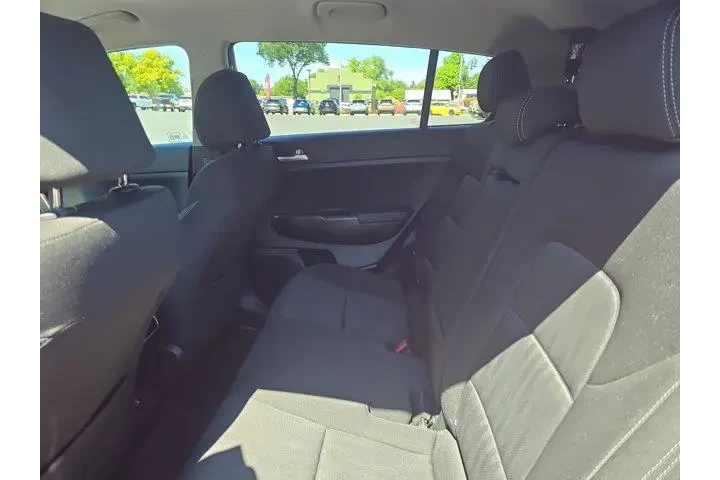 $14995 : Kia Sportage 2021 LX 4dr SUV image 8