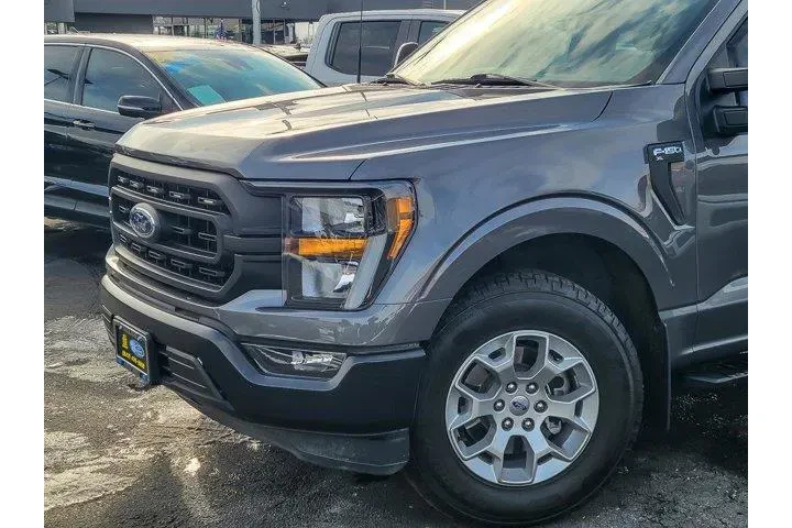 $36878 : Ford F-150 2023 4x2 XL 4dr S image 3