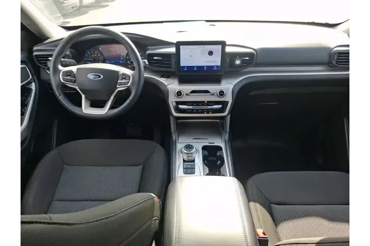 $30990 : Ford Explorer 2024 XLT 4dr S image 7