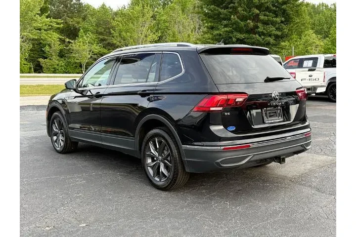 $21996 : Volkswagen Tiguan 2023 SE 4d image 6