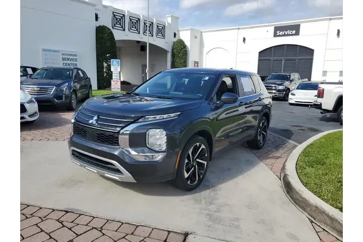 $20999 : Mitsubishi Outlander 2024 SE image 3