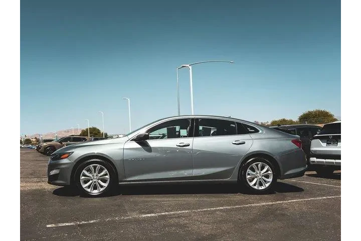 $17997 : Chevrolet Malibu 2023 LT 4dr image 6