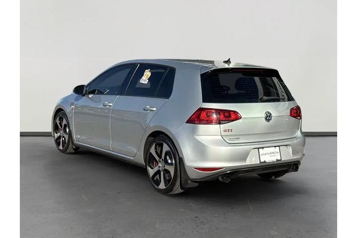 Volkswagen Golf GTI 2017 SE image 4