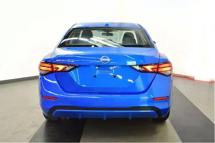$18994 : Nissan Sentra 2025 SV 4dr Se image 6