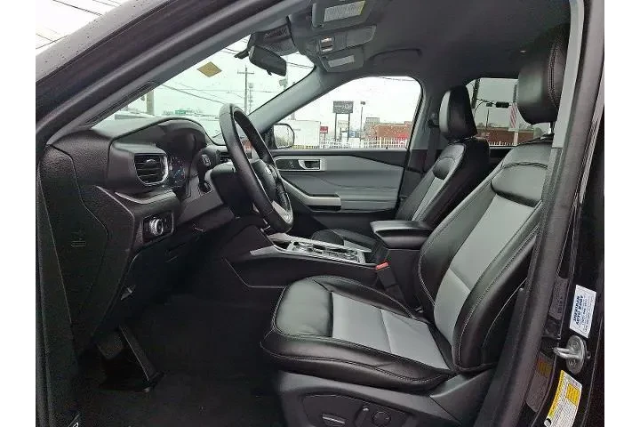 $33845 : Ford Explorer 2023 AWD XLT 4 image 10
