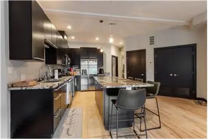 $4650 : Rental property with 4 bedro image 3