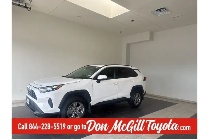 $28386 : Toyota RAV4 2024 AWD XLE 4dr image 1