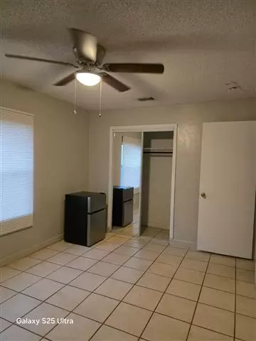 $700 : RENTO HABITACION HOLLYWOOD image 3