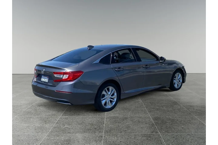 $18222 : Honda Accord 2018 LX 4dr Sed image 4