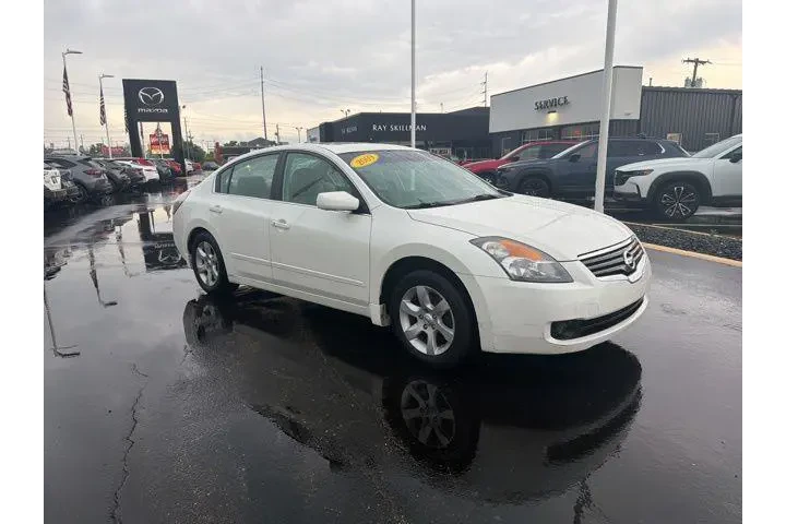 $7995 : Nissan Altima 2009 2.5 SL 4d image 2