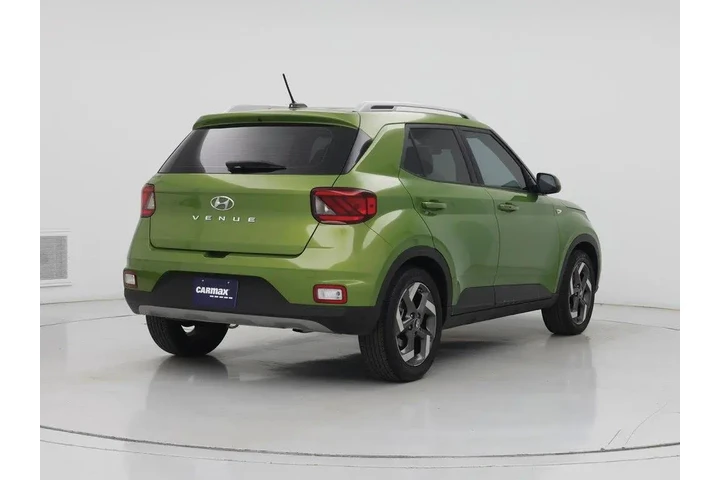 $19998 : Hyundai VENUE 2024 SEL 4dr C image 8