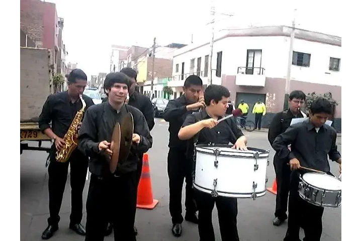 musicos en lima image 1