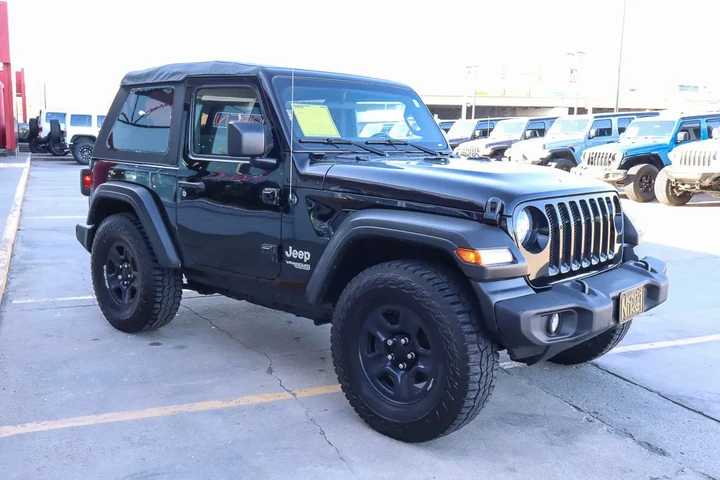 $22988 : 2021 Wrangler Sport 4x4 image 4
