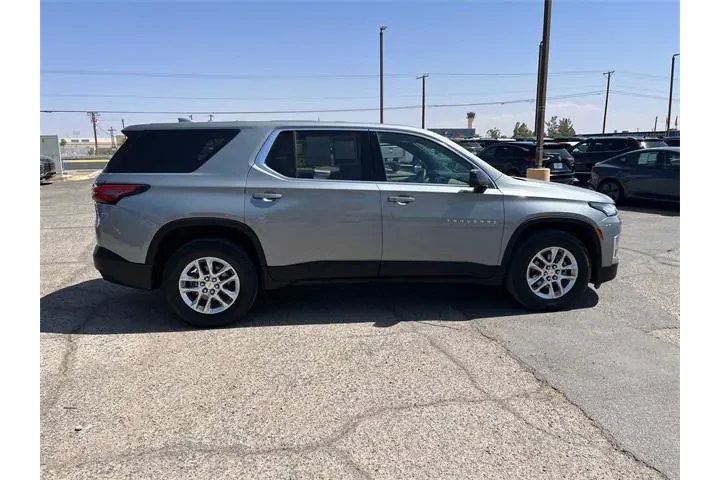 $27479 : Chevrolet Traverse 2023 LS 4 image 9