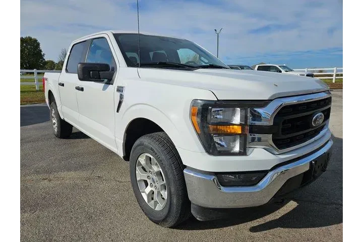 $33500 : Ford F-150 2023 4x4 XLT 4dr image 2