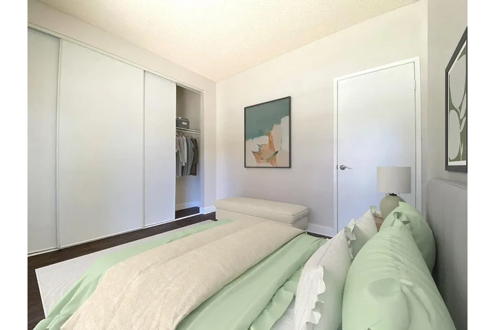 $1235 : Furnished Apt (Summer Meadows) image 3