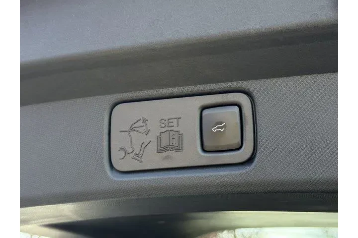 $38554 : Ford Mustang Mach-E 2023 AWD image 8