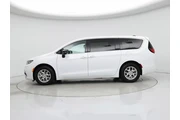 $29998 : Chrysler Pacifica 2024 Touri thumbnail