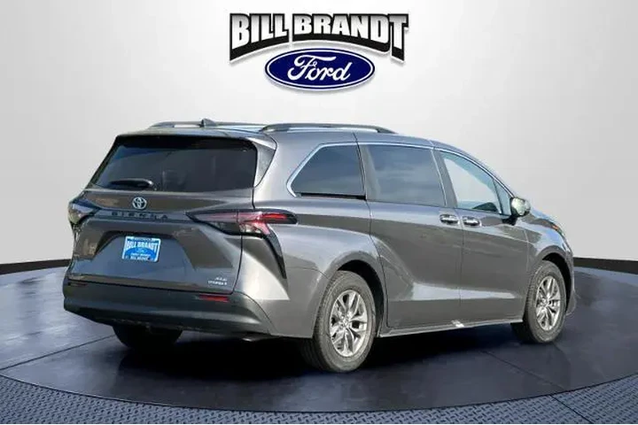 $38800 : Toyota Sienna 2023 XLE 8-Pas image 3