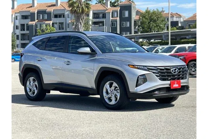 $21945 : Hyundai TUCSON 2024 AWD SEL image 5