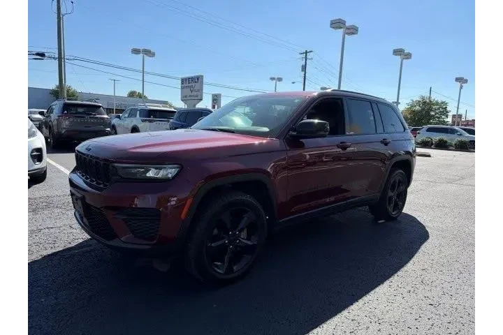 $28995 : Jeep Grand Cherokee 2023 4x4 image 3