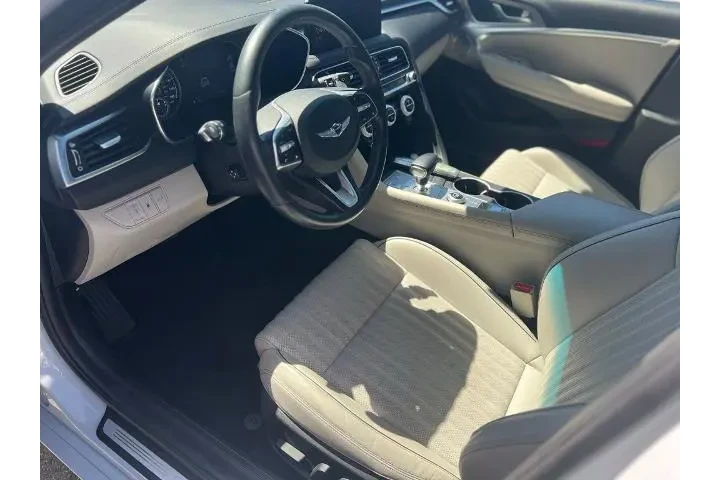 $27995 : Genesis G70 2022 AWD 2.0T 4d image 6