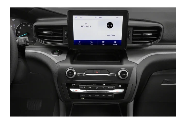 2020 Explorer XLT image 8