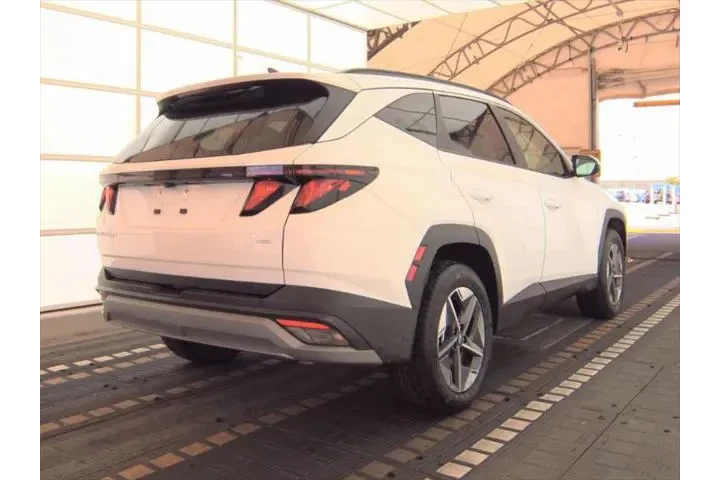 $23693 : Hyundai TUCSON 2025 AWD SEL image 4