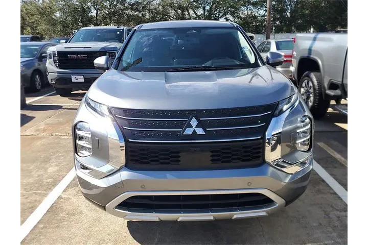 $22988 : Mitsubishi Outlander 2024 AW image 2