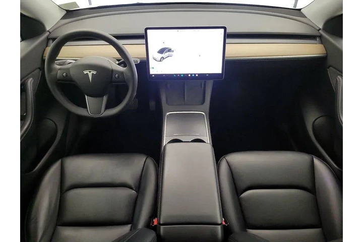 $29998 : Tesla Model Y 2021 AWD Long image 9