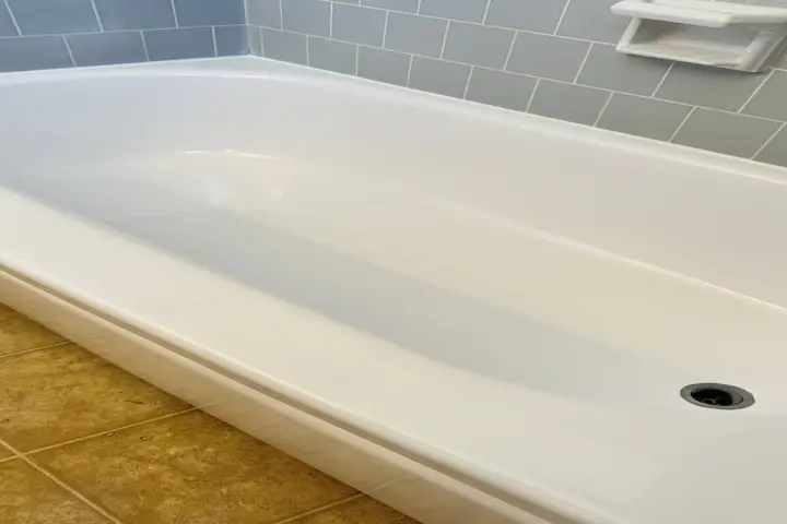 Tub refinishing and Reglazing image 2