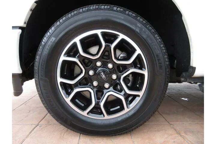 $38345 : Ford F-150 2023 4x2 XLT 4dr image 8