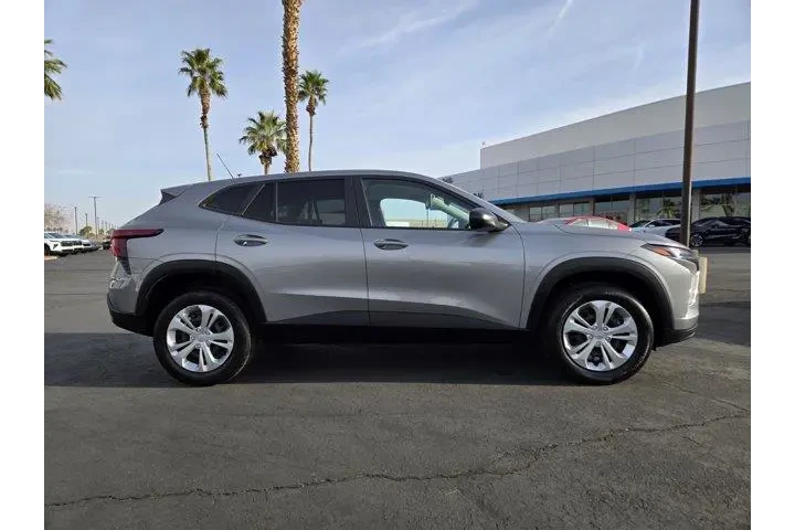 $19991 : Chevrolet Trax 2024 LS 4dr C image 7