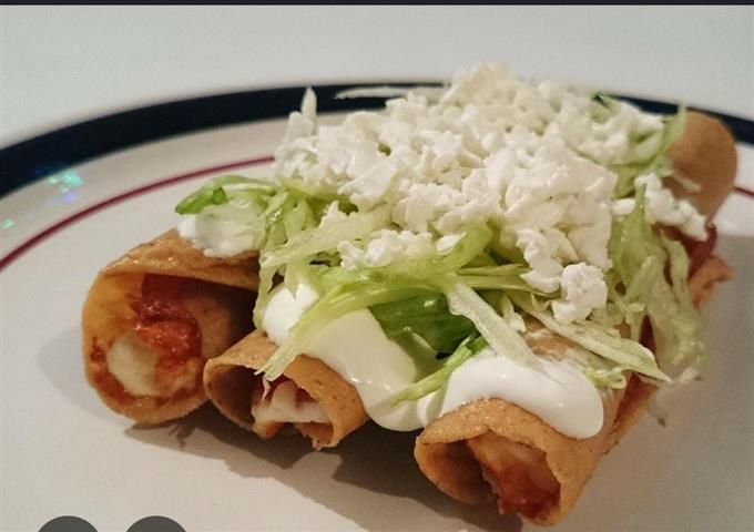 Antojitos Mexicanos DOS POTROS image 1