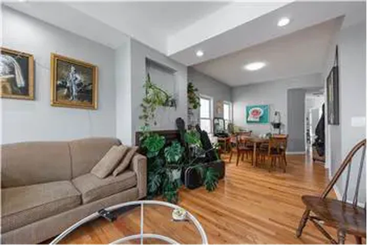 $2400 : Rental property with 2 bedro image 5