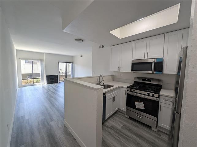 $2500 : 2bd 2ba apartment for rent image 2