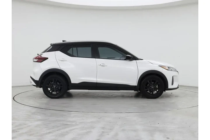 $18998 : Nissan Kicks 2023 SV 4dr Cro image 7