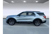 $30999 : Ford Explorer 2022 AWD XLT 4 thumbnail