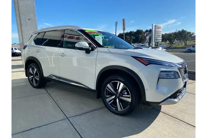 $29788 : Nissan Rogue 2023 AWD Platin image 10