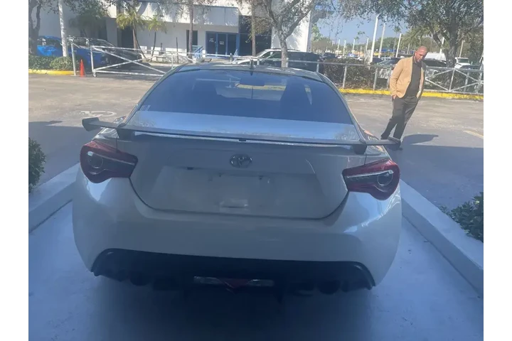 $16000 : Toyota 86 2018 GT 2dr Coupe image 5