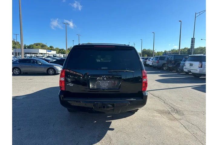 $6980 : 2011 Suburban 4WD 4dr 1500 LT image 3