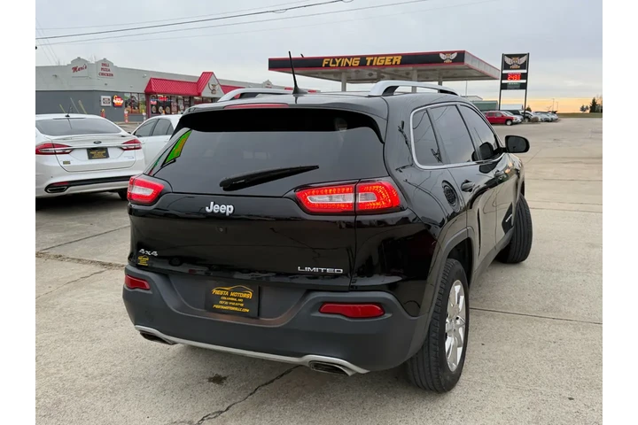 2017 Cherokee Limited 4WD image 3