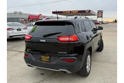 2017 Cherokee Limited 4WD thumbnail